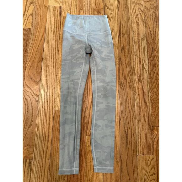 Lululemon Wunder Under High Rise Tight Size 2 - Picture 2 of 7